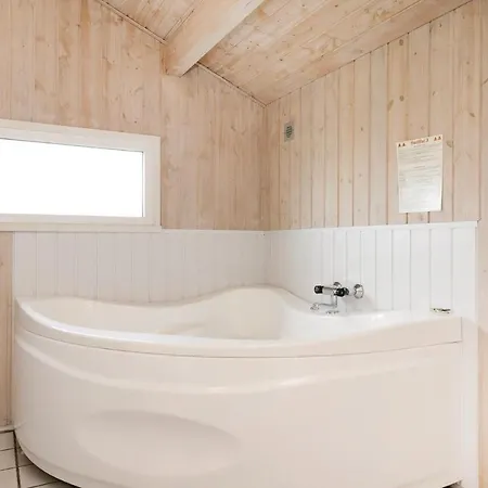 Beautiful Home In Hjorring With Sauna Ferienhaus *