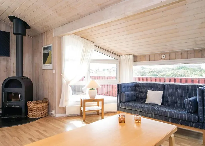 Three-bedroom In 度假居 约灵